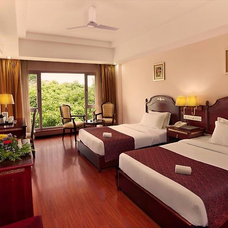 Mayur Aaditya Resort Dharwad Exterior foto